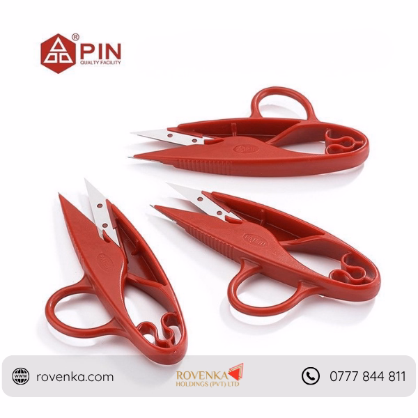 Finger Guard Yarn Scissors - Image 2